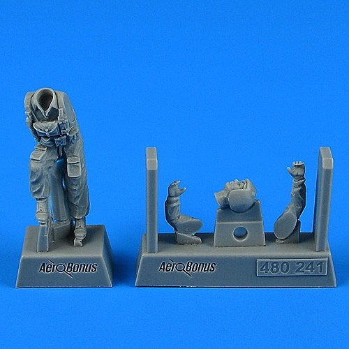 480241 1/48 現用ロシア空軍 戦闘機パイロット(Su-57用、乗機ポーズ)|大戦後のフィギュア|フィギュア