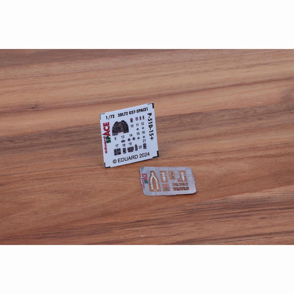 3DL72037 1/72 P-51D-15+ �����ڡ����� ����3D�ǥ����� w/���å��󥰥ѡ��ĥ��å� (���ǥ奢�����)