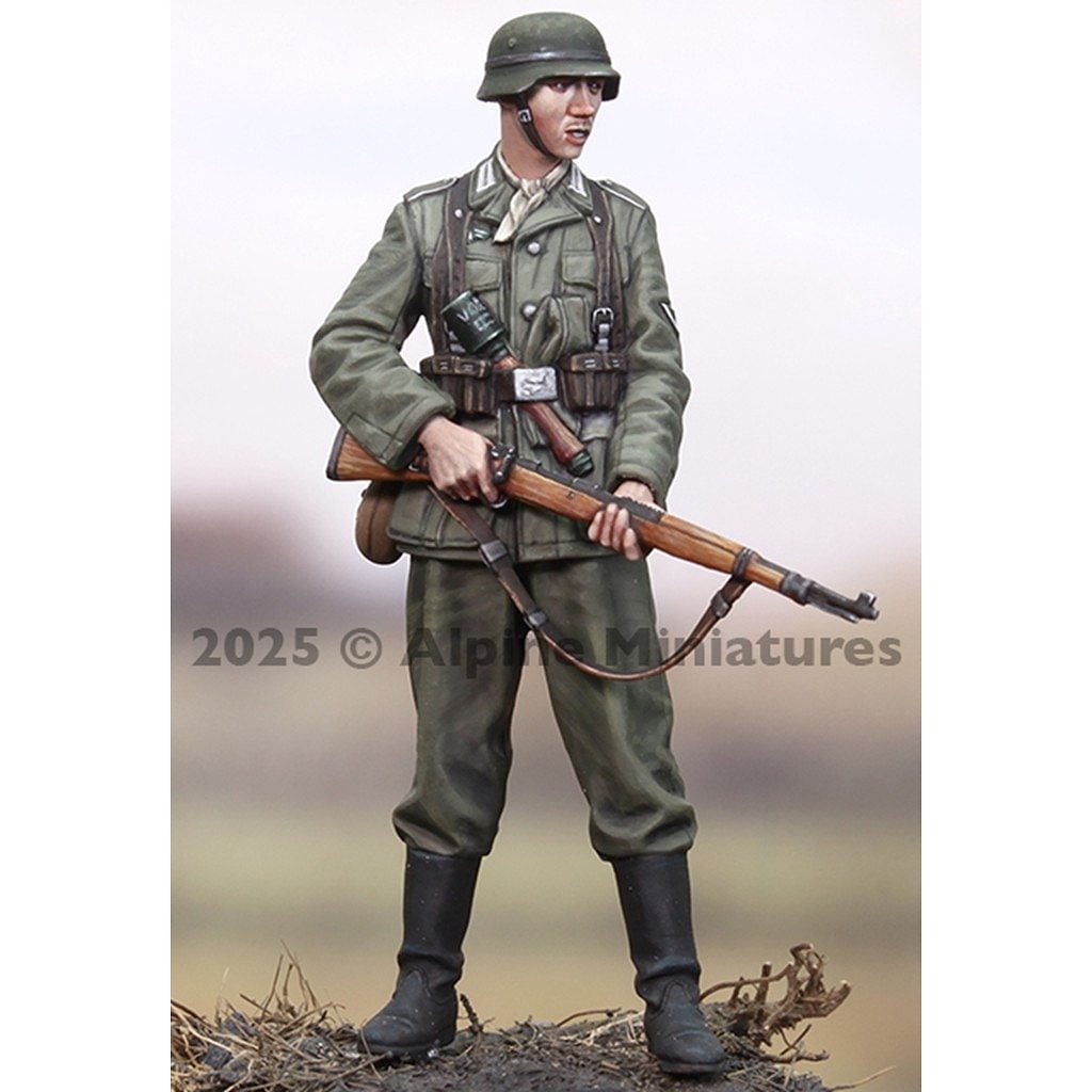 新製品】35331 1/35 WWII ドイツ Kar98kを持つ装甲擲弾兵兵士