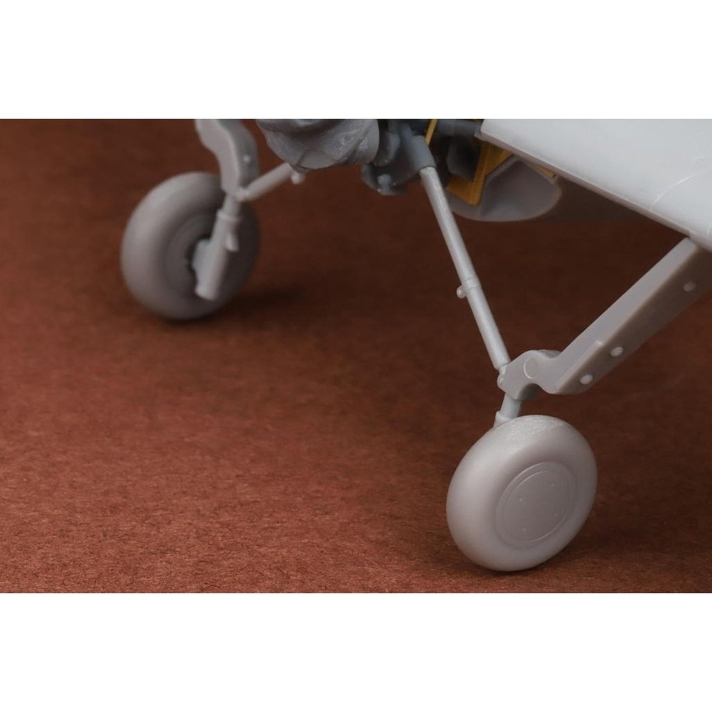�ڿ����ʡ�72099 1/72 �֥�塼������ F2A �Хåե����� �ۥ�����