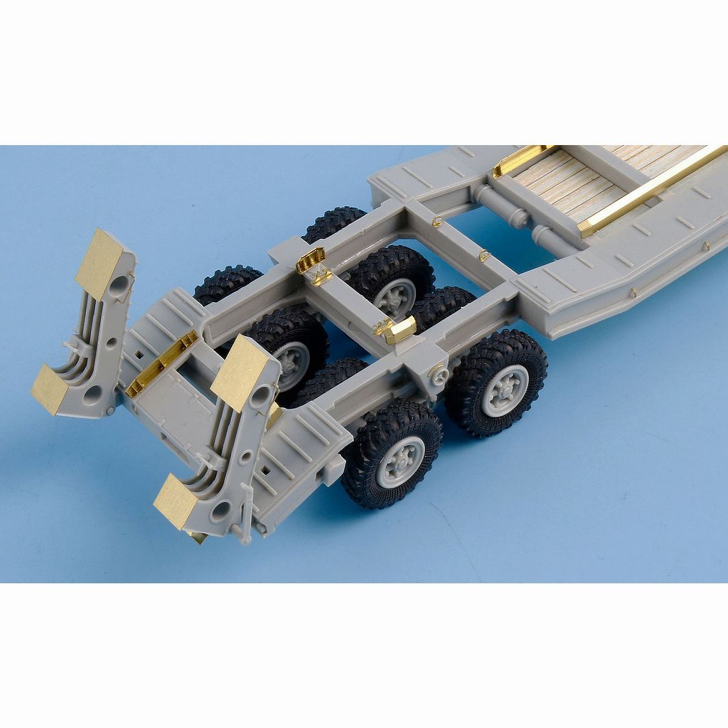 ME-72028 1/72 MAZ-537G後期型トラクター&ChMZAP 5247Gセミトレーラー