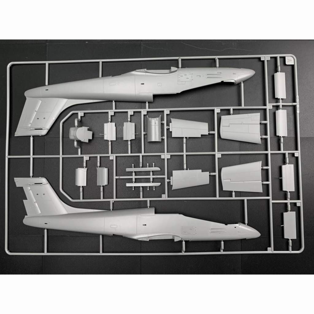 航空機 機体部品 T-33 左主翼 8L AIR CONTROL MECHパネル 航空機 機体部品 T-33 左主翼 8L AIR CONTROL MECHパネル 航空機