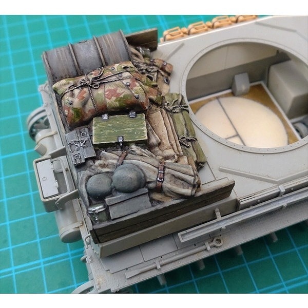 Work Shop Shin M-20218 1/35 後部積載荷物セット（4号戦車系列用