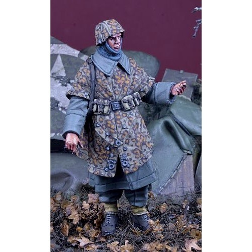 最低価格の DD35207 迷彩ポンチョの兵士 ドイツ武装親衛隊 WWII 1/35 個人装備