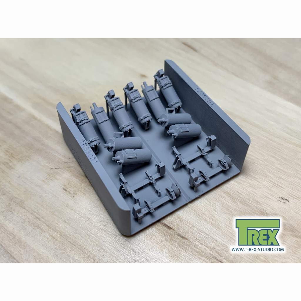 TR35021 1/35 WWII ドイツ用消火器 初期型【ネコポス不可】 | T