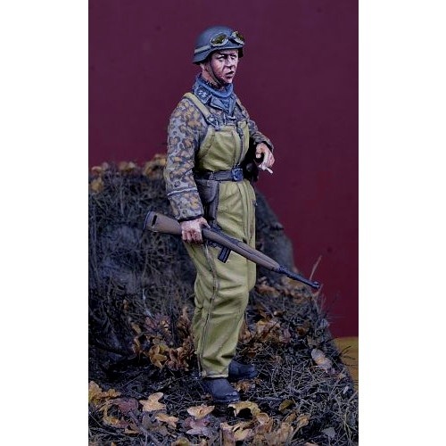 DD35209 1/35 WWII ドイツ武装親衛隊 タンカーストラウザーズを履いた