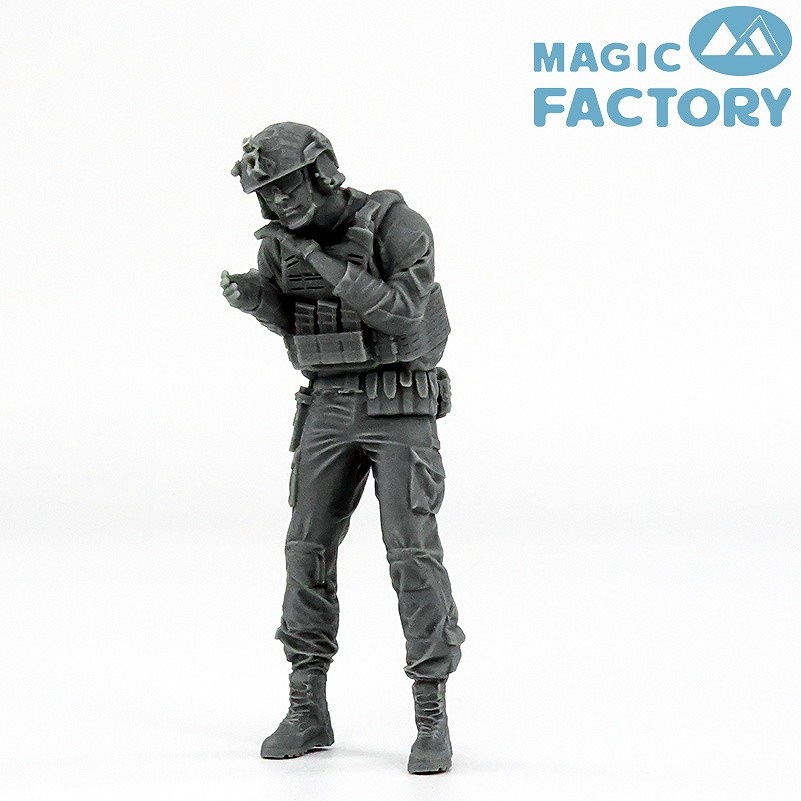 7502 1/35 USMC MRZR D4 クルー フィギュア (4体セット、レジン製