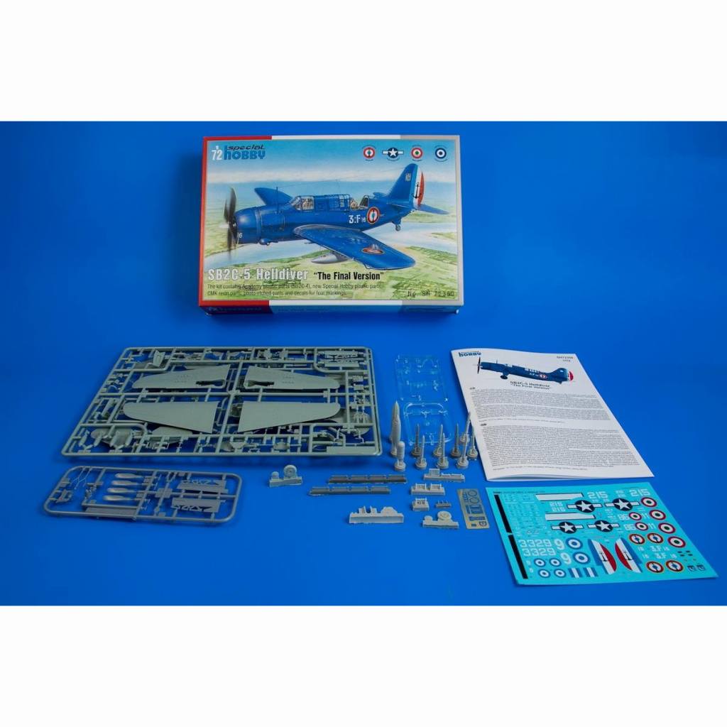 ホビーマスター　1/72 SB2C-5 ヘルダイバー　フランス　HA2204 ホビーマスター 1/72 完成品 SB2C-5 ヘルダイバー “フランス海軍