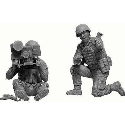 35229 FGM-148ジャベリンを構えるウクライナ兵士2体 ロシア