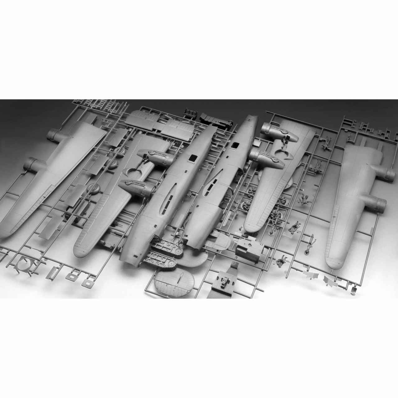 03831 コンソリデーテッド B-24D リベレーター | ドイツレベル Revell