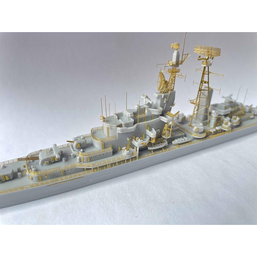 MDW056 オランダ海軍 デ・ゼーヴェン・プロヴィンシェン級軽巡洋艦 デ