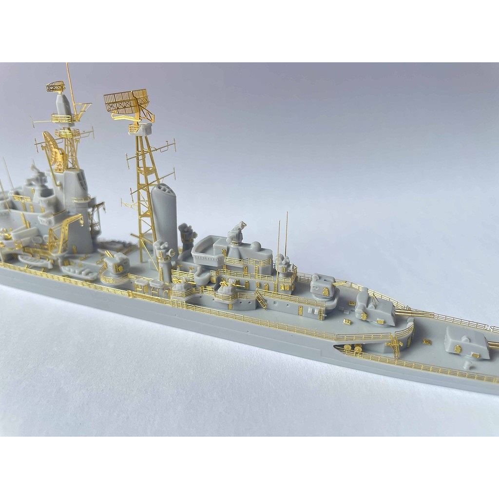 MDW056 オランダ海軍 デ・ゼーヴェン・プロヴィンシェン級軽巡洋艦 デ