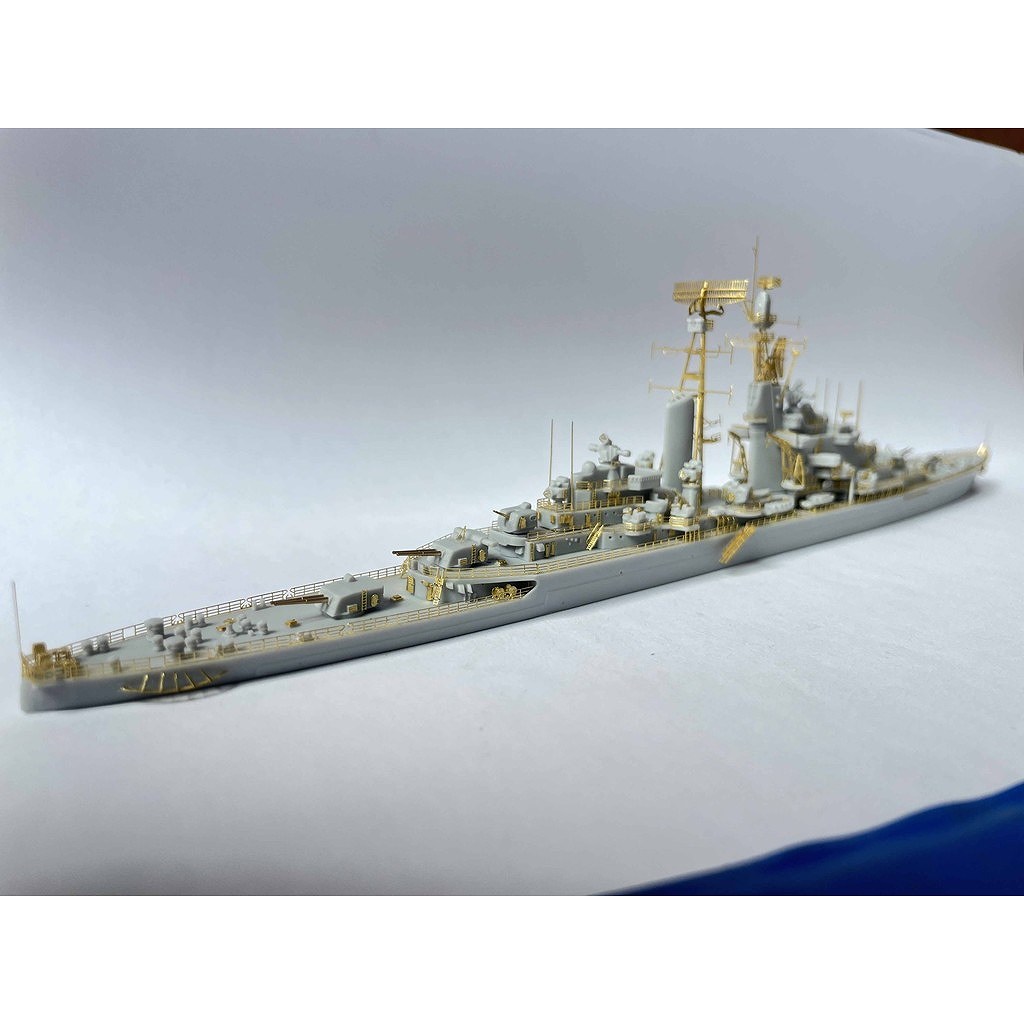 MDW056 オランダ海軍 デ・ゼーヴェン・プロヴィンシェン級軽巡洋艦 デ