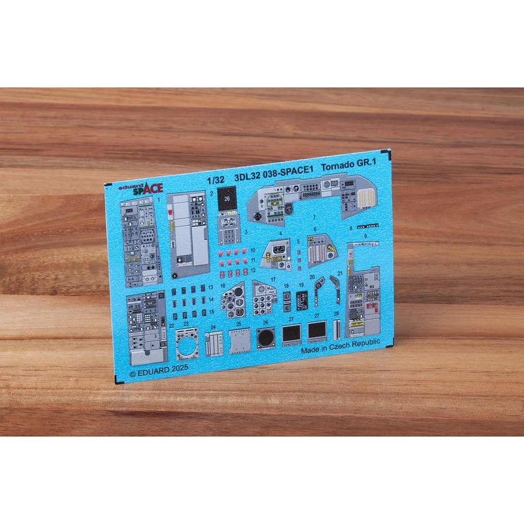 3DL32038 1/32 �ѥʥӥ� �ȡ��͡��� GR.1 ���ڡ�������3D�ǥ����� w/ ���å��󥰥ѡ��ĥ��å� (���������)