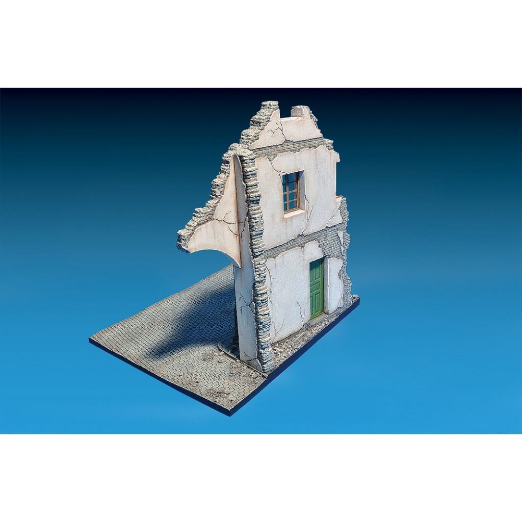 【ご依頼品】　ジオラマベース　ヨーロッパのハウス廃墟 36049 ジオラマベース49（廃墟の建物） | ミニアート MiniArt