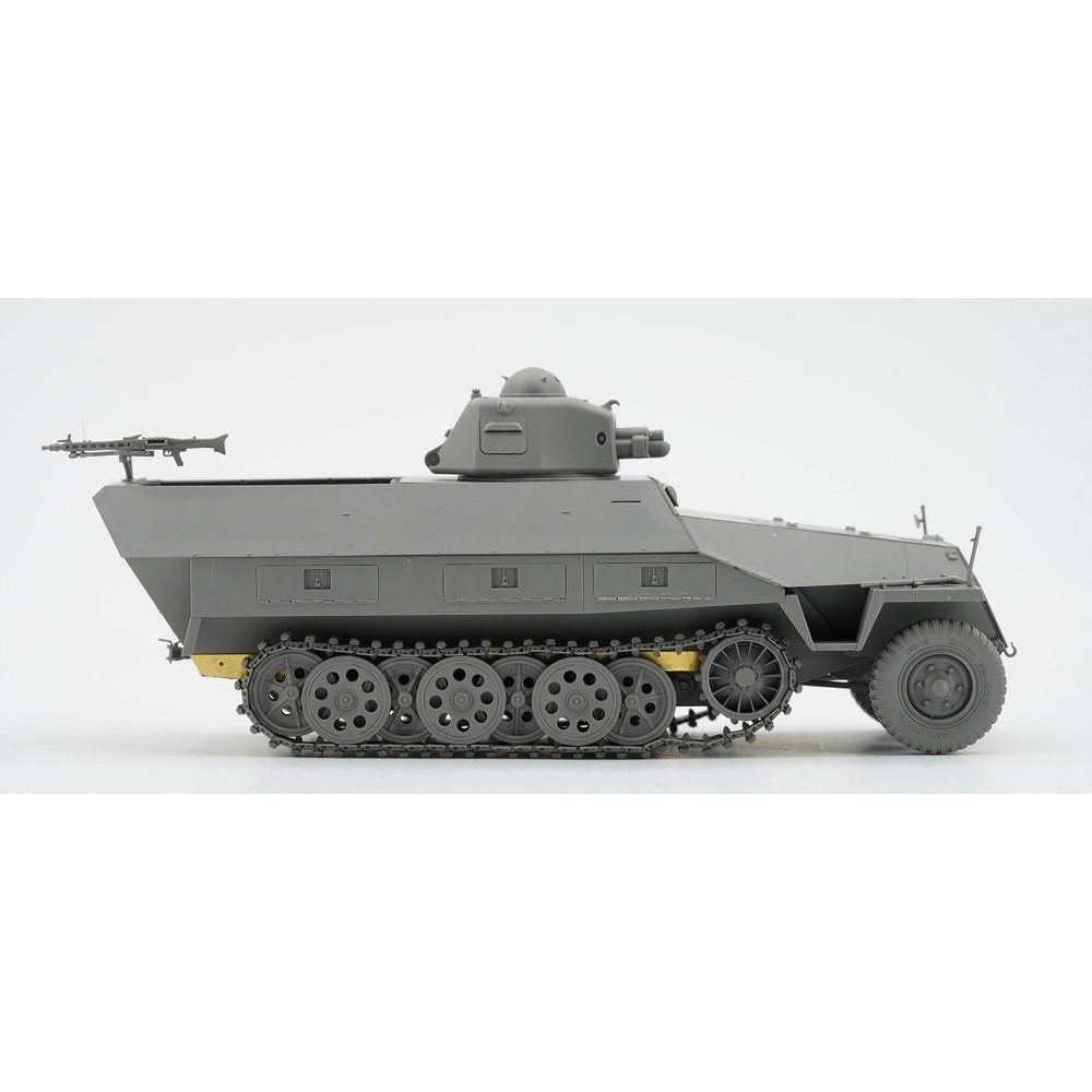 BT-042 ドイツ Sd.Kfz.251 Ausf.D w/R35砲塔 | ボーダーモデル