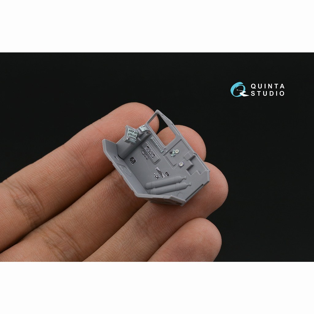 QD72129 1/72 ロシア BM-30 スメルチ 多連装ロケット砲 内装カラー3D