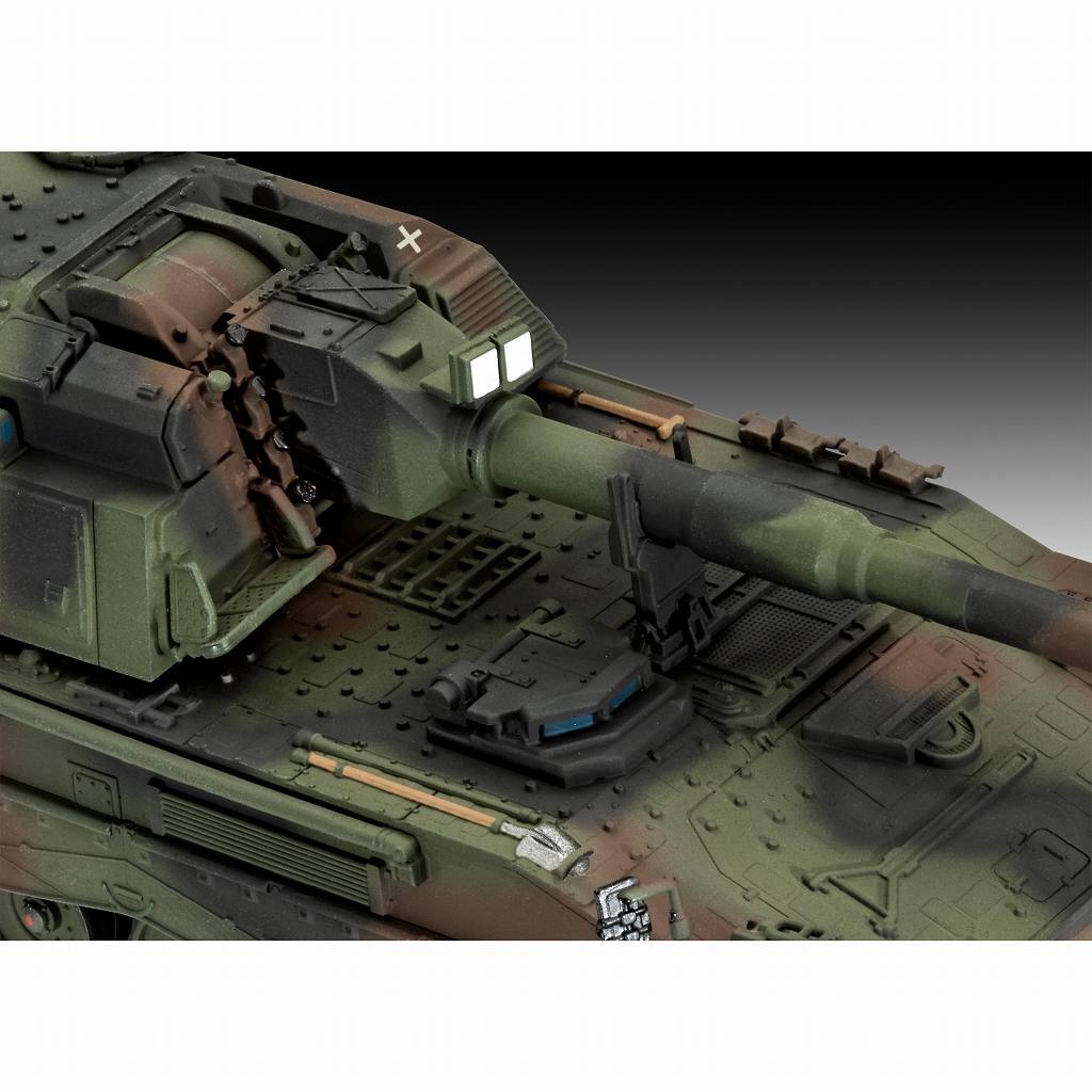 03347 パンツァーハウビッツェ 2000 | ドイツレベル Revell