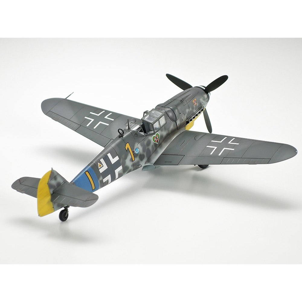 メッサーシュミット　Bf109G-6 Amazon | エデュアルド 1/48 ウィークエンドエディション