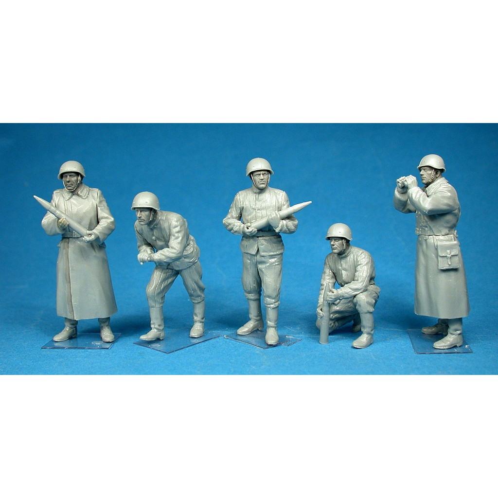 1/35スケール ソビエト軍フィギュアプラモデル大量セット 1/35 ソビエト軍指揮官・スタッフカーセット（人形4体付き