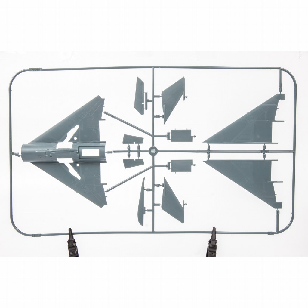 84130 1/48 ミグ MiG-21bis フィッシュベッド ウィークエンド