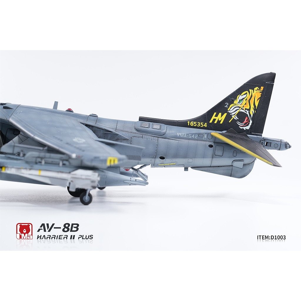 1/48 UMaモデル AV-8B ハリアーⅡ プラス ''VMA-542'' D1003 1/48 AV-8B ハリアーII プラス 