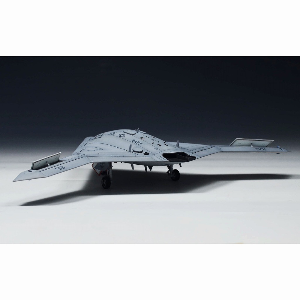 WP17217 1/72 X-47B UCAS-D (�ץ�ߥ��२�ǥ�����󥭥å�)