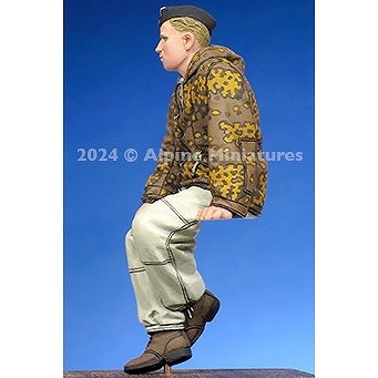 35316 1/35 WWII ドイツ ハッチに腰掛ける戦車兵 | アルパイン Alpine