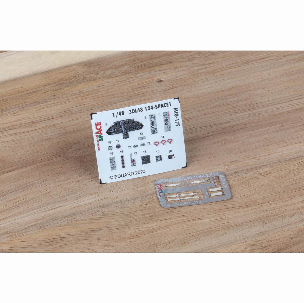3DL48124 1/48 MiG-17F �����ڡ���������3D�ǥ����� w/���å��󥰥ѡ��ĥ��å� (������)