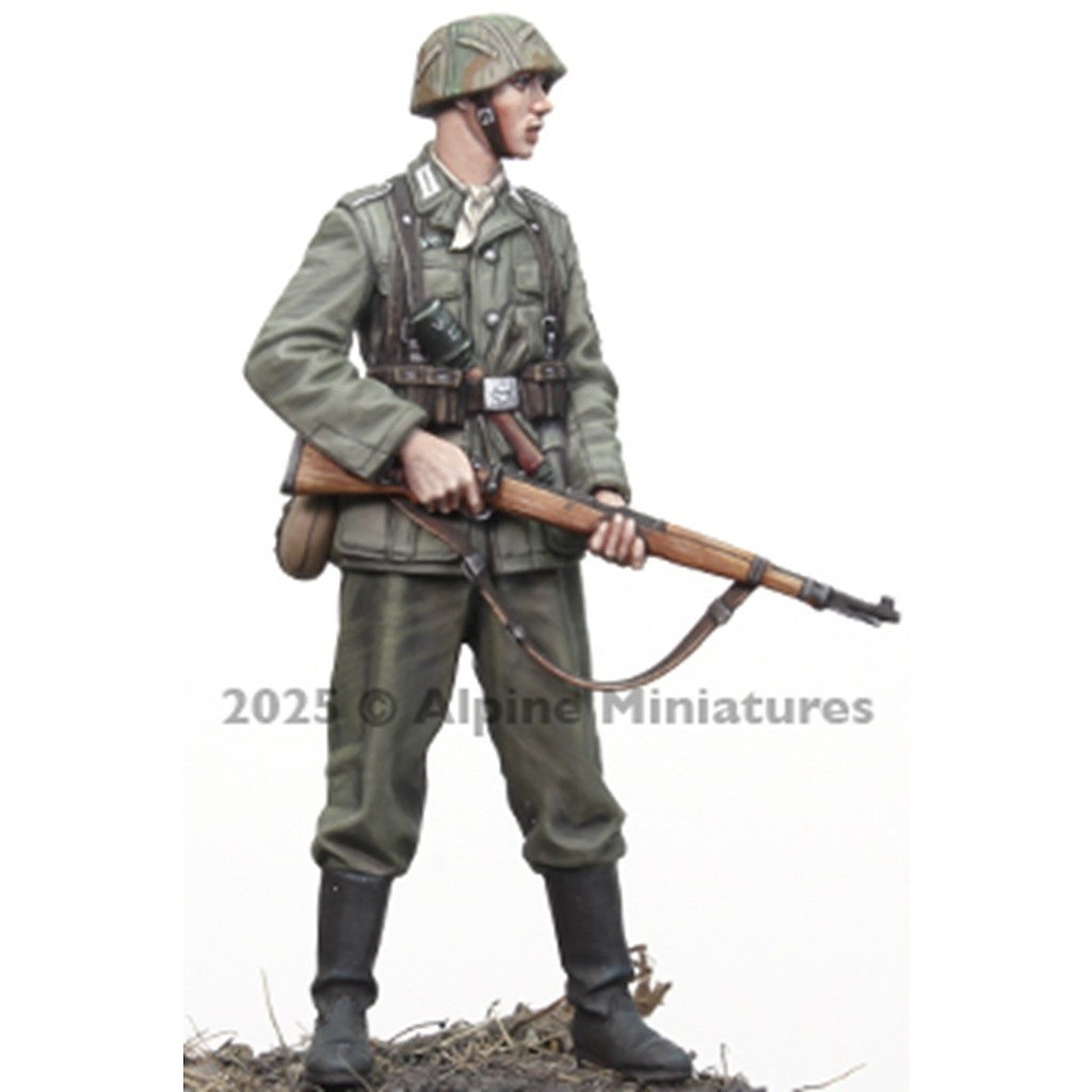 新製品】35331 1/35 WWII ドイツ Kar98kを持つ装甲擲弾兵兵士