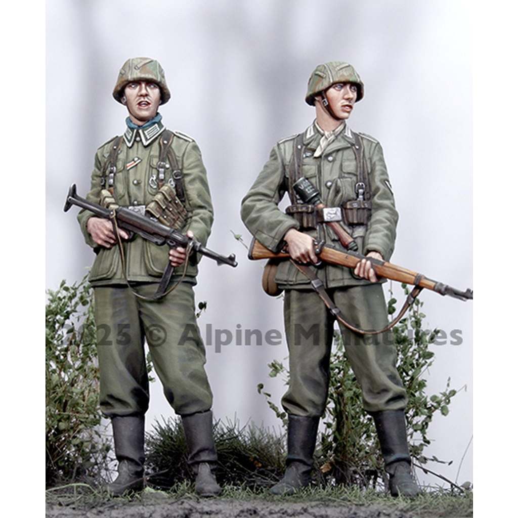 35332 1/35 WWII ドイツ 装甲擲弾兵セット(2体入) | アルパイン Alpine
