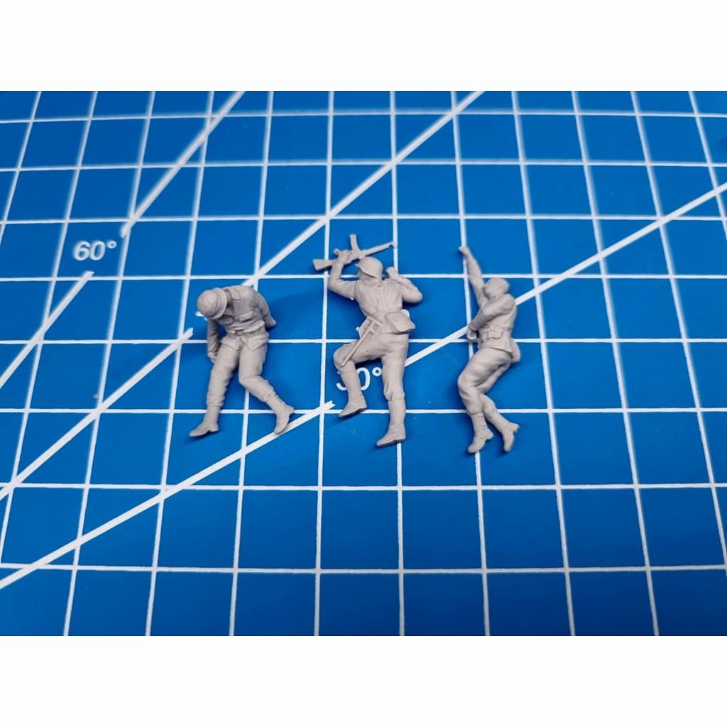 F72107 1/72 WWII 戦闘後の倒れたドイツ兵（3体） 【ネコポス規格外