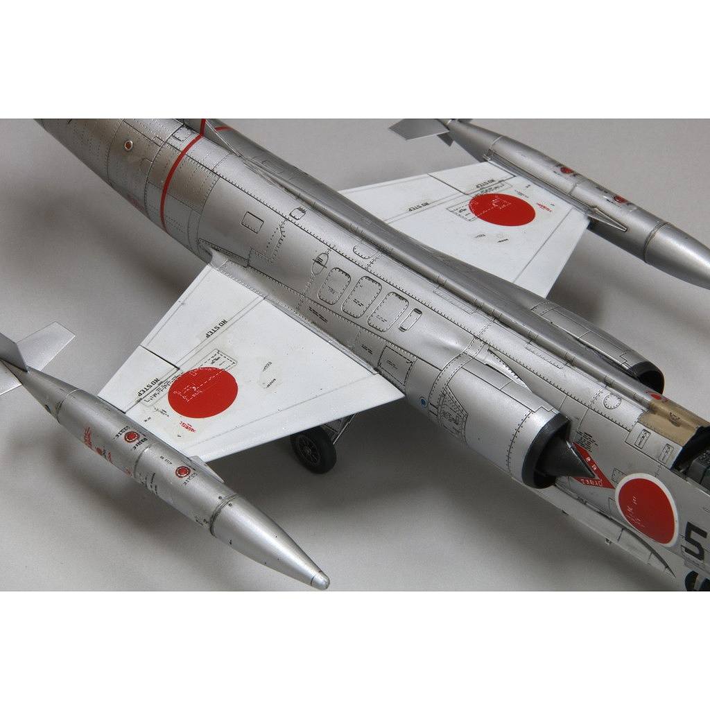 FF07 �Ҷ������� F-104J ��Ʈ�� �ȱɸ���