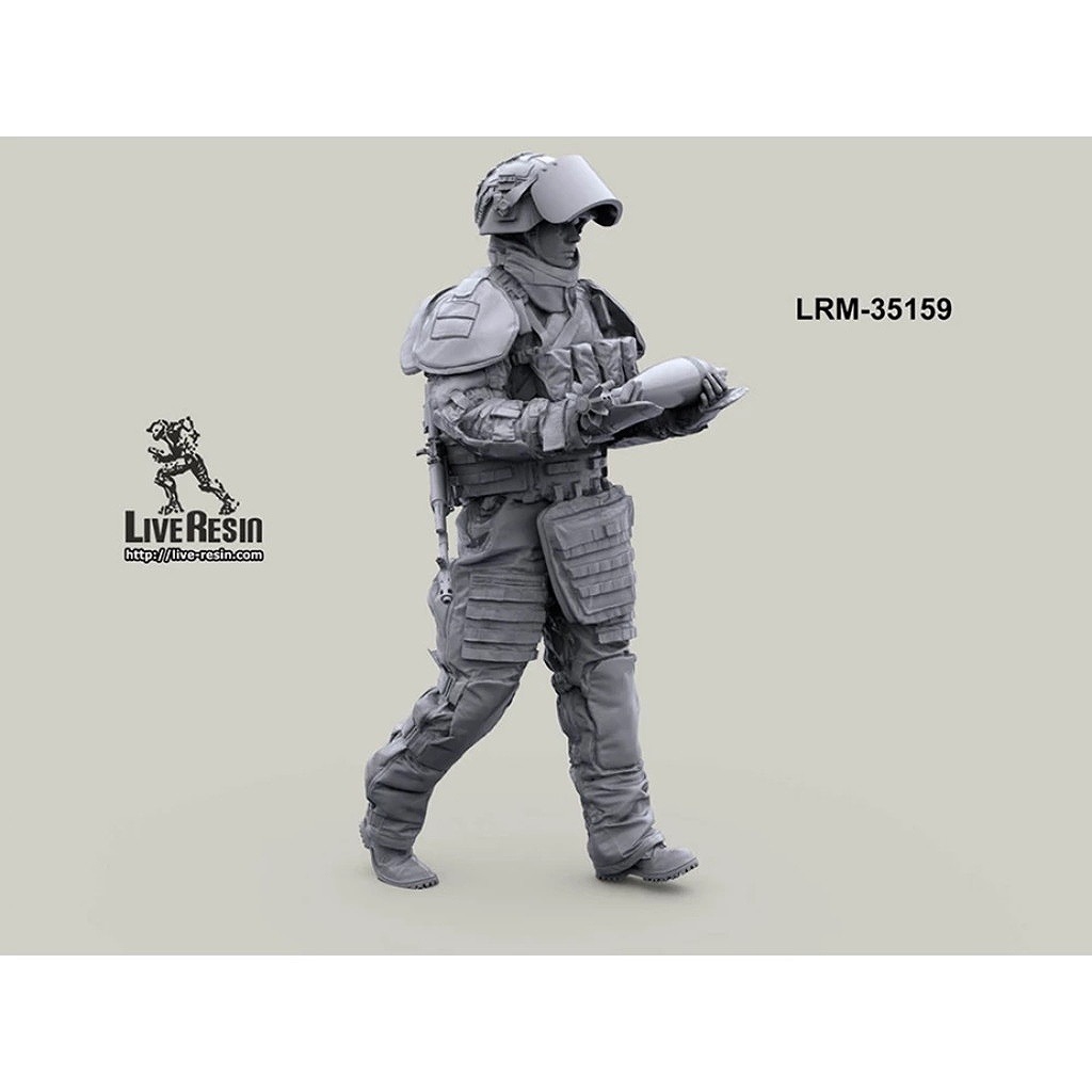 LRM-35159 Russian engineer in OVR-2 eguipment carry 120 mm mortar bomb