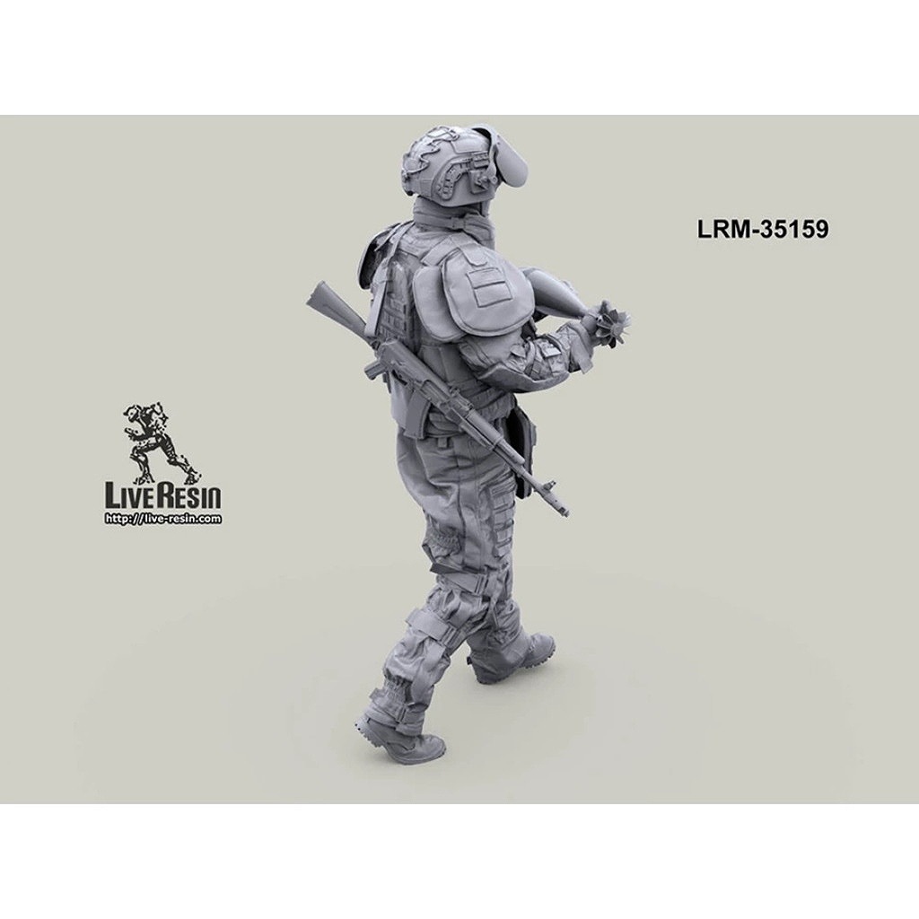 LRM-35159 Russian engineer in OVR-2 eguipment carry 120 mm mortar bomb