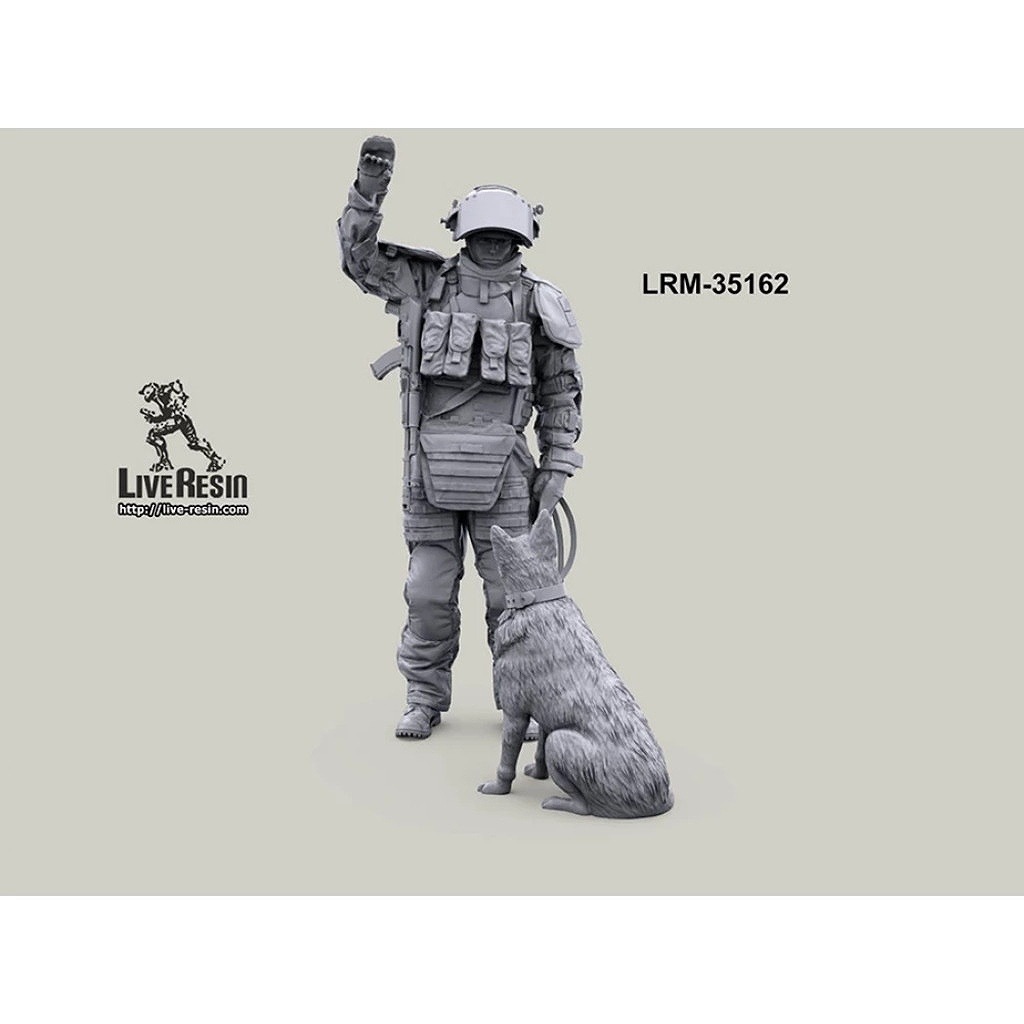 LRM-35162 Russian engineer in OVR-2 with sapper dog