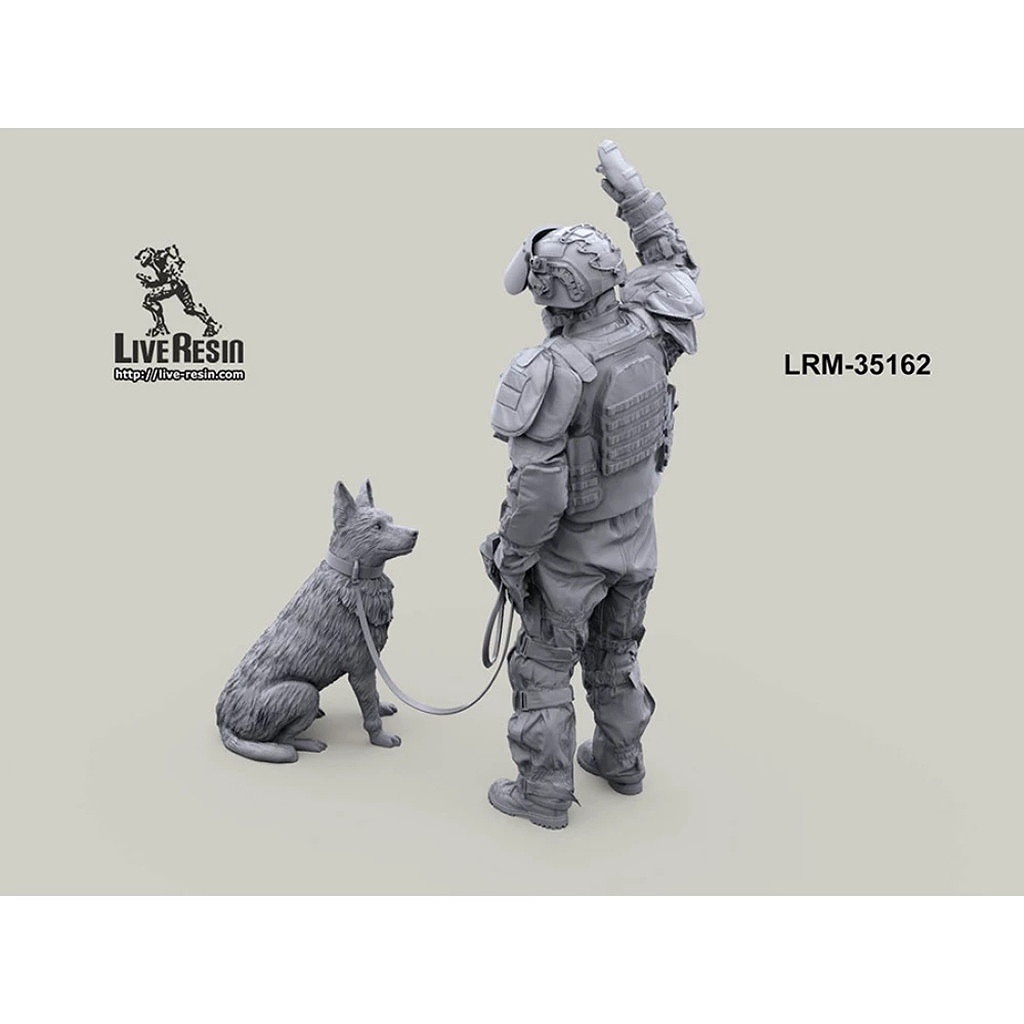 LRM-35162 Russian engineer in OVR-2 with sapper dog