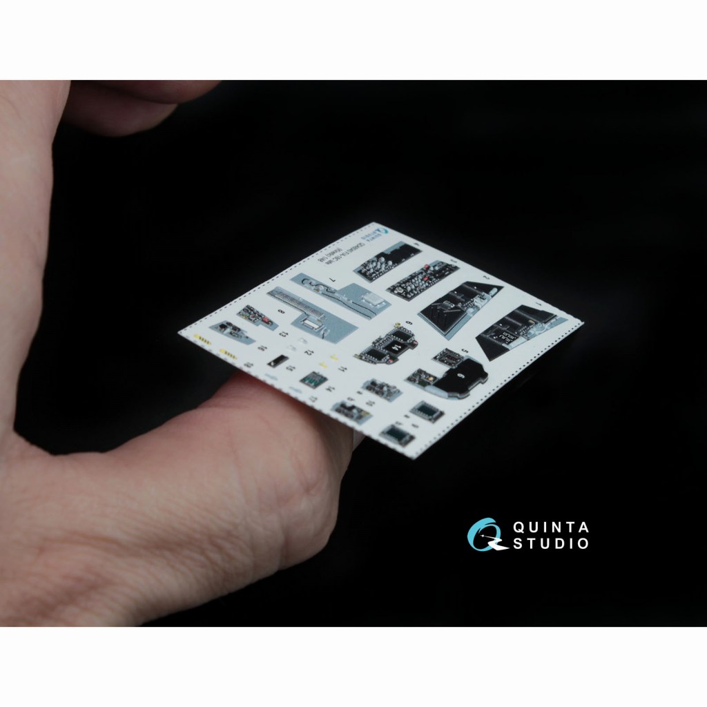 QD48040 1/48 マクドネル・ダグラス F/A-18C ホーネット (後期型