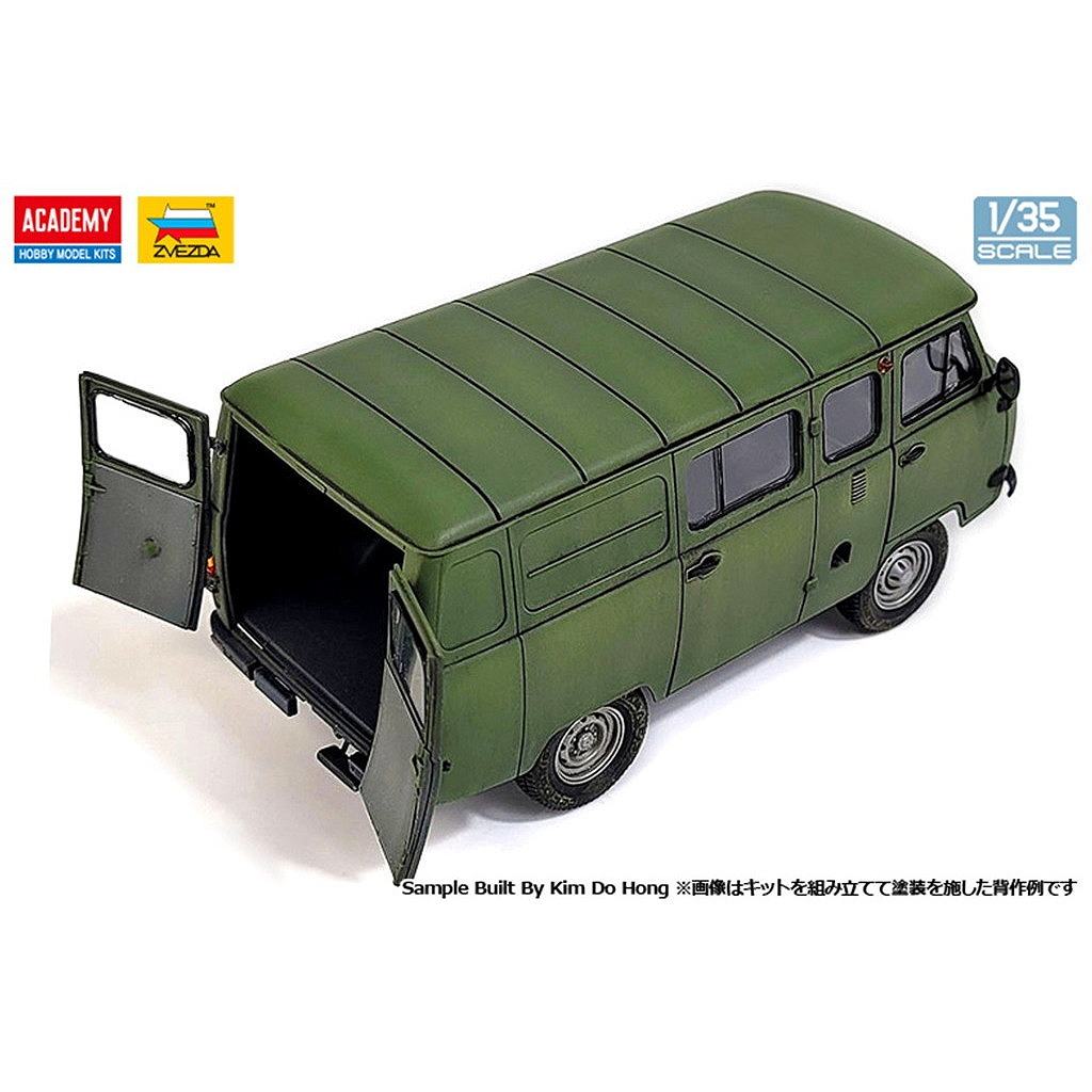 13552 1/35 ロシア UAZ 3909 バン | アカデミー ACADEMY | AFV,大戦後