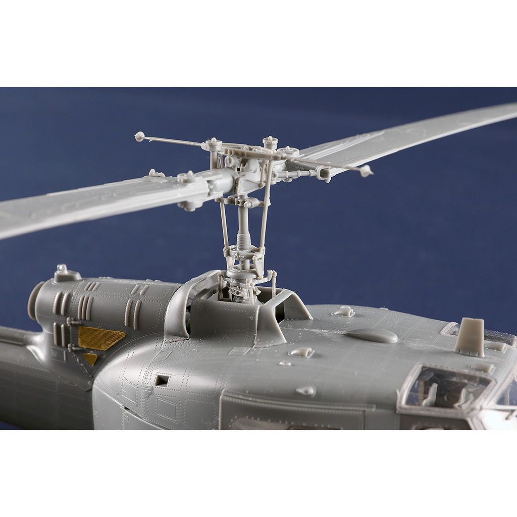 05111 1/35 UH-1B ヒューイ | トランペッター TRUMPETER | 飛行機