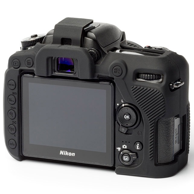 �����������С� Nikon D7500 �� �֥�å�