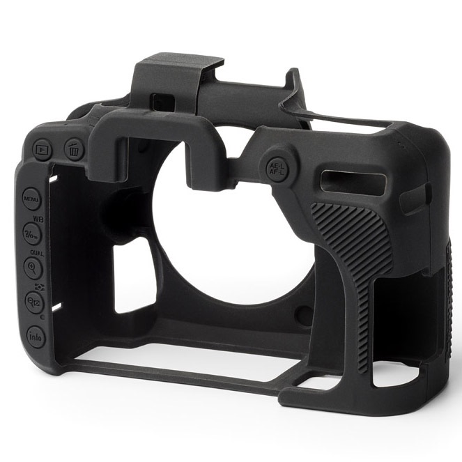 �����������С� Nikon D7500 �� �֥�å�