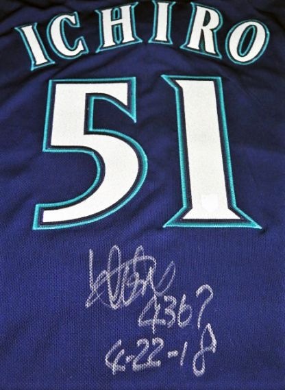 【証明あり】イチロー／直筆サイン／ユニフォーム／シアトル・マリナーズ ☆1点モノ☆イチロー・トリプル直筆サイン）シアトル・マリナーズ