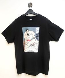 「相撲は報知」錦絵風Tシャツ(黒)