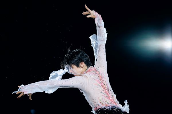羽生結弦　天然石　ファンレター　2013 レア 朝日新聞出版 最新刊行物：最新情報：羽生結弦を蜷川実花が撮り
