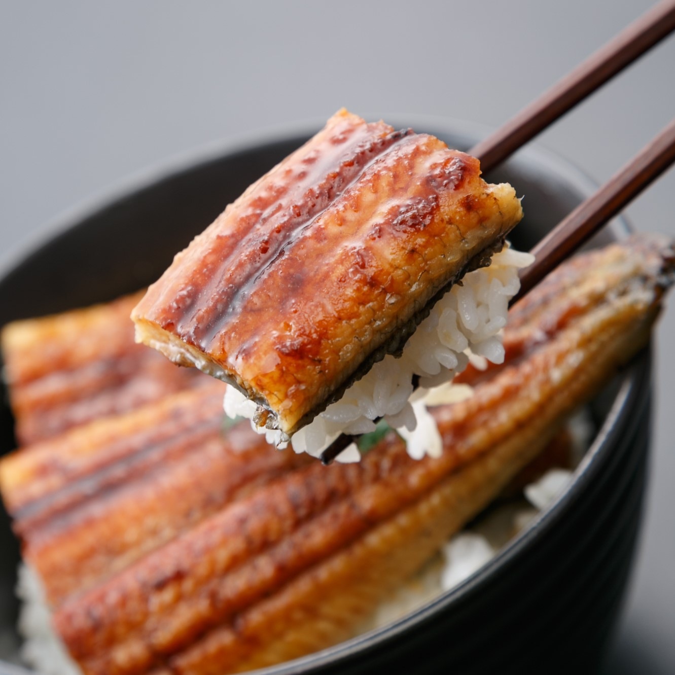 【御中元・送料無料】愛知県三河一色産 うなぎ蒲焼 2尾 【冷凍】