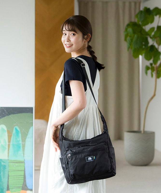 ビッグショルダーバッグ＜撥水加工＞