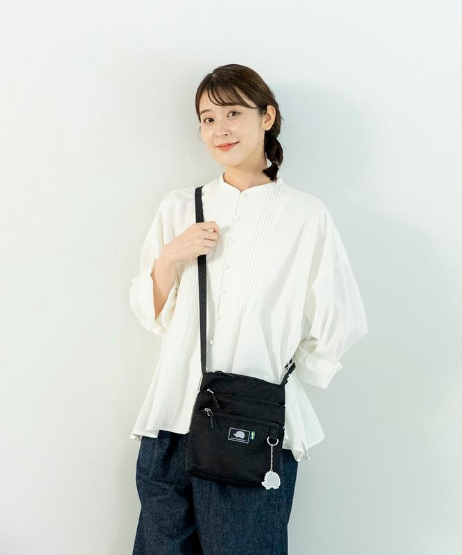 多収納ショルダーバッグ＜撥水加工＞