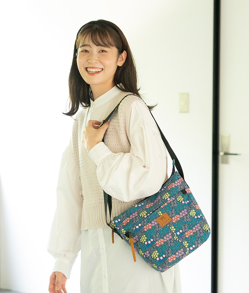 【関税込】 プリズマショルダーバッグ - コルク 新色登場】台形ショルダーバッグ<撥水加工>|キッピス