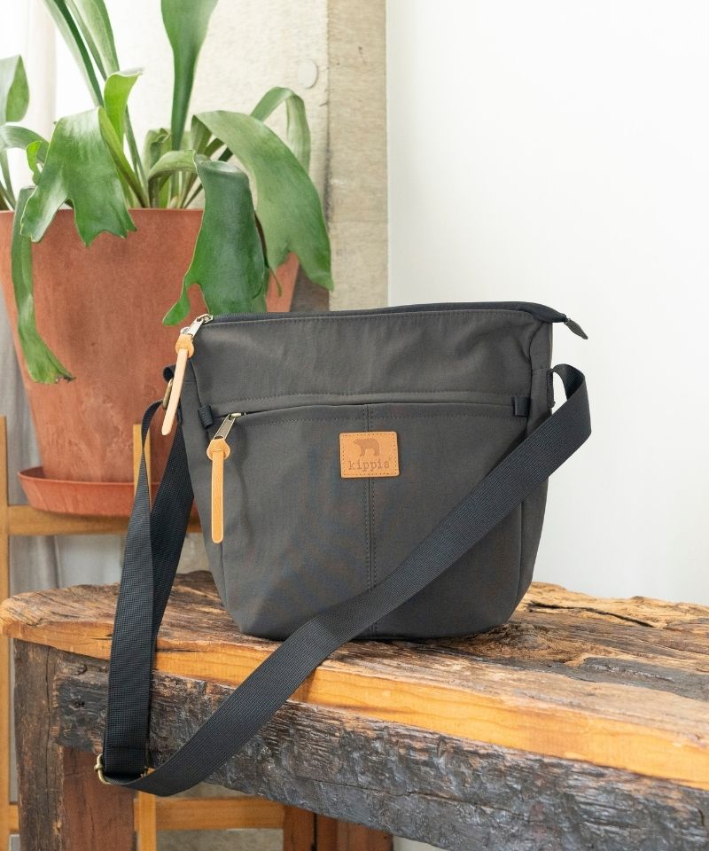 新柄】台形ショルダーバッグ＜撥水加工＞｜キッピス / kippis｜Köta